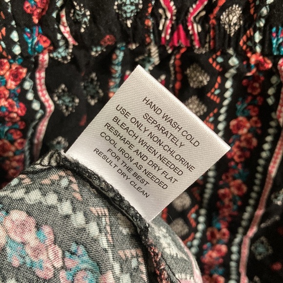 PINK REPUBLIC Aztec Tribal Short Sleeve Dress Pockets Open Keyhole Back Medium - Picture 12 of 16